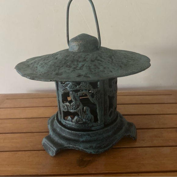 Vintage Cast Iron Japanese Asian Pagoda  Lantern Garden Decor - Picture 6 of 12